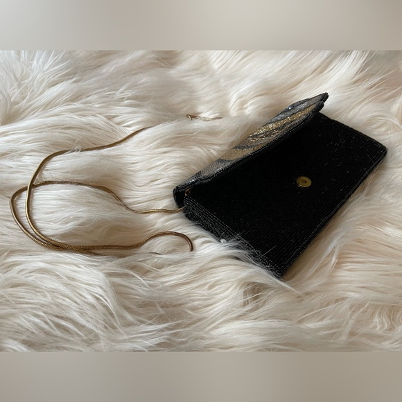 Carol M. Studio Vintage Ombre Scalloped Beaded Shell Clutch with Matching Belt - Picture 5 of 14